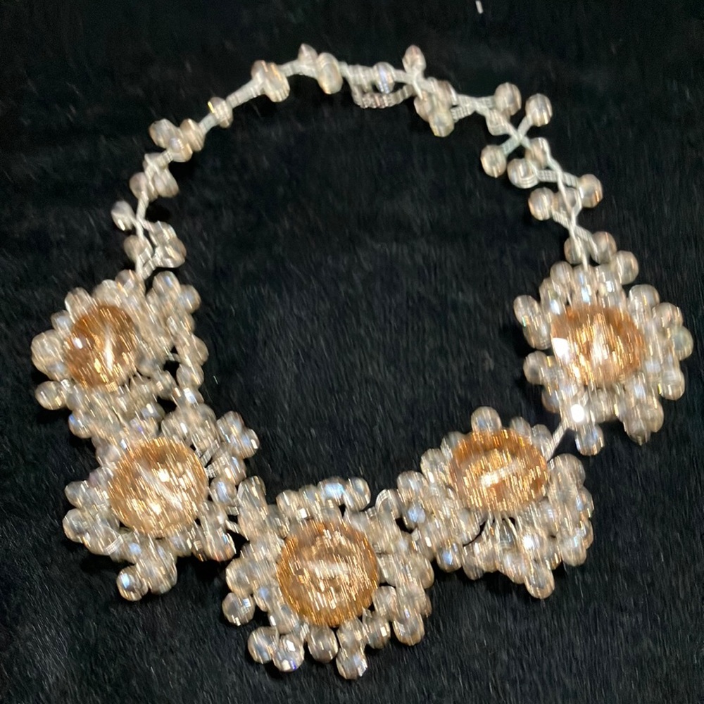 Beaded Wreath Necklace G10